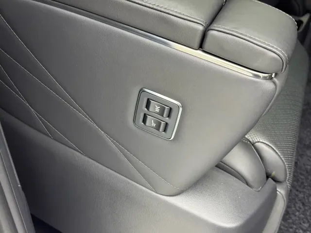 Toyota Vellfire — Фото автомобиля 19