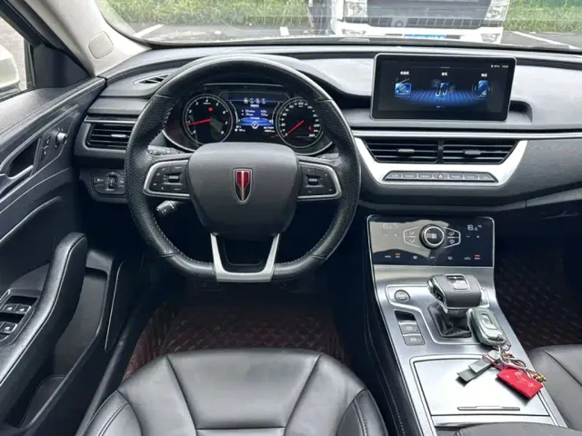 Hongqi H5 — Фото автомобиля 12