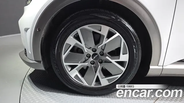 Genesis GV60 — Фото автомобиля 5