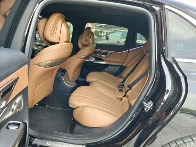 Mercedes-Benz E-Class — Фото автомобиля 7