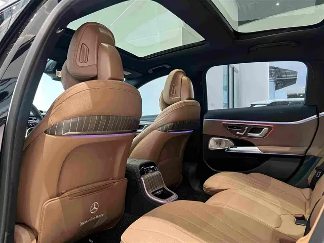 Mercedes-Benz E-Class — Фото автомобиля 15