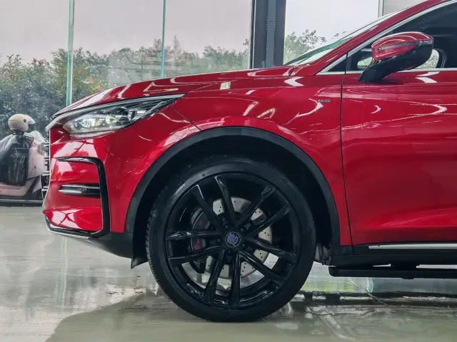 BYD Tang — Фото автомобиля 2