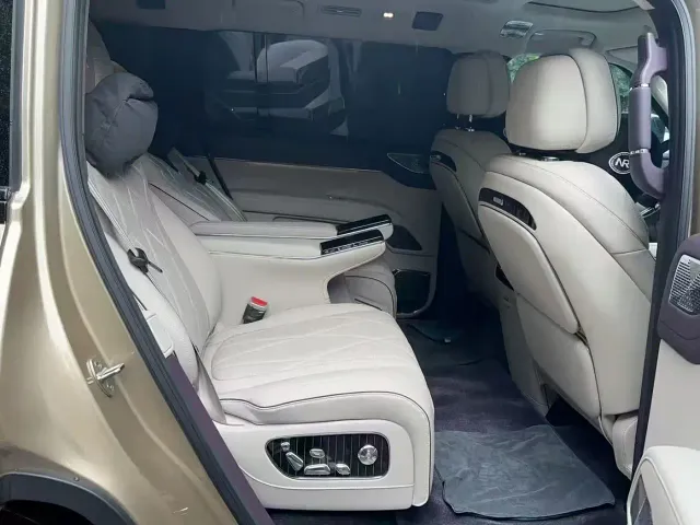BYD U8L — Фото автомобиля 8