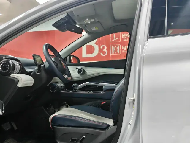 BYD Yuan PLUS — Фото автомобиля 8
