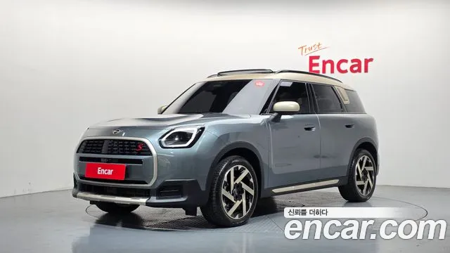 Фотография автомобиля — MINI Countryman 3rd Gen