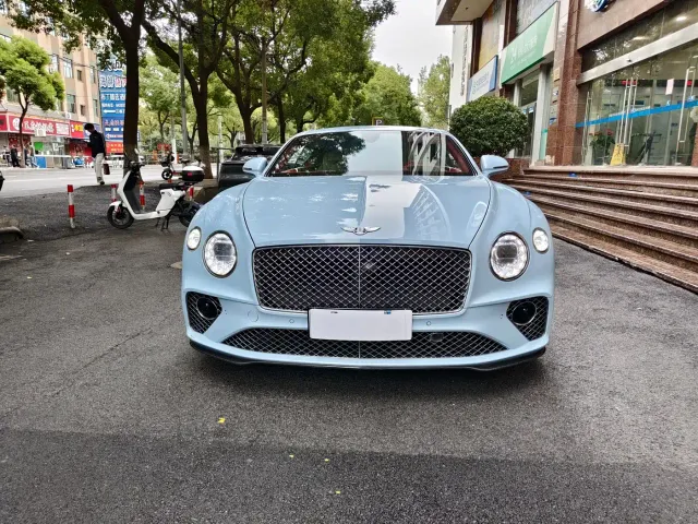 Bentley Continental — Фото автомобиля 2