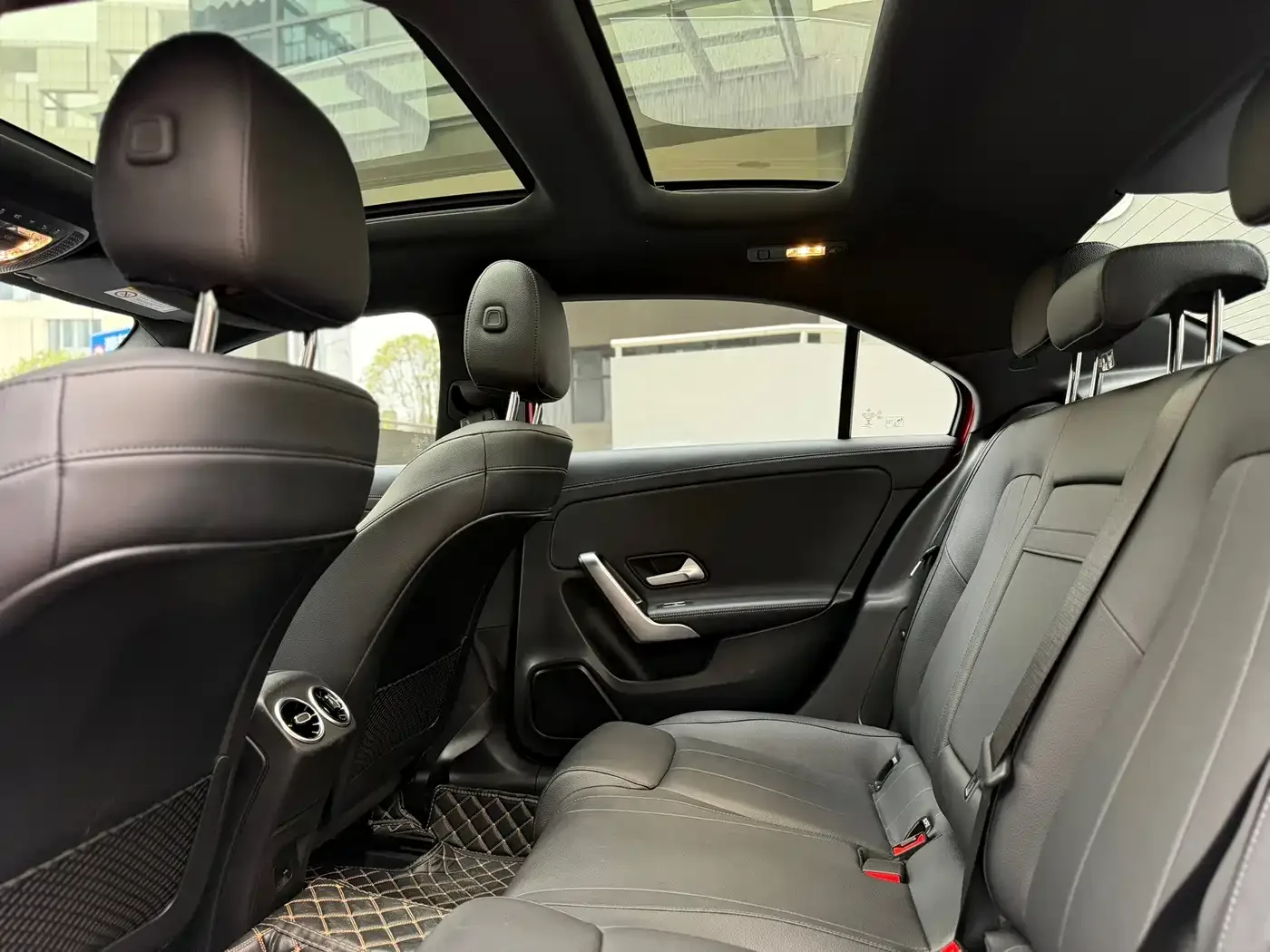 Mercedes-Benz Mercedes-Benz A-Class 2022 A 200 L Sport Sedan Dynamic — Фото автомобиля 5
