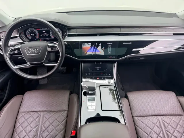Audi A8 — Фото автомобиля 9