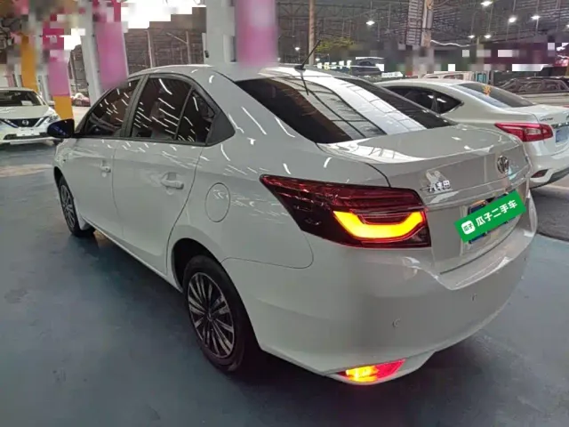 Toyota Vios — Фото автомобиля 4