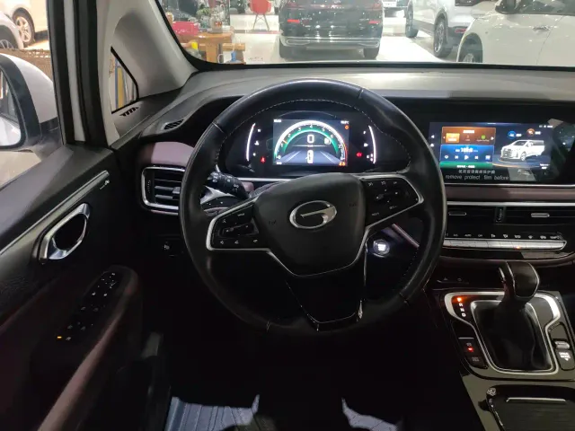 GAC Trumpchi M6 — Фото автомобиля 8