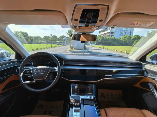 Audi A8 — Фото автомобиля 4