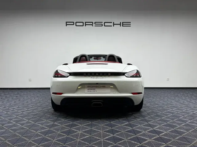 Porsche 718 — Фото автомобиля 6