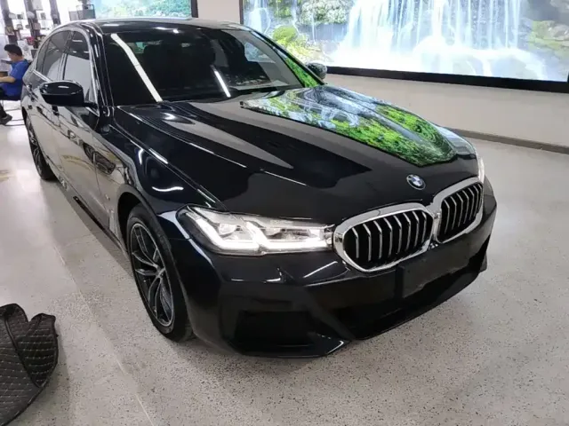 BMW 5 Series — Фото автомобиля 21
