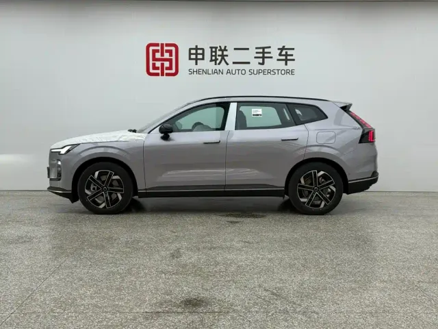 Volvo XC70 Plug-in Hybrid — Фото автомобиля 4