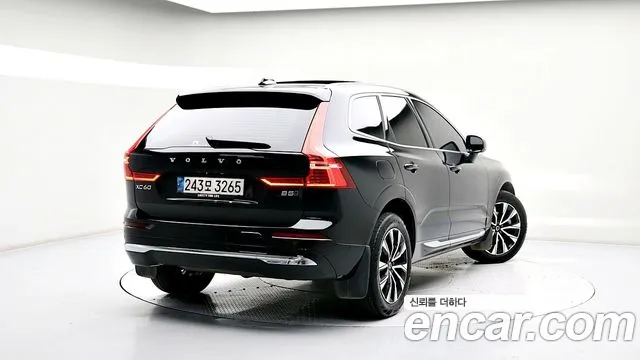Вольво XC60 — Фото автомобиля 2