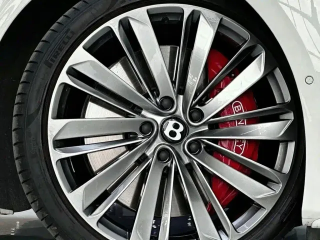 Bentley Continental Plug-in Hybrid — Фото автомобиля 5