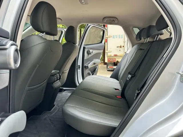BYD Yuan PLUS — Фото автомобиля 5