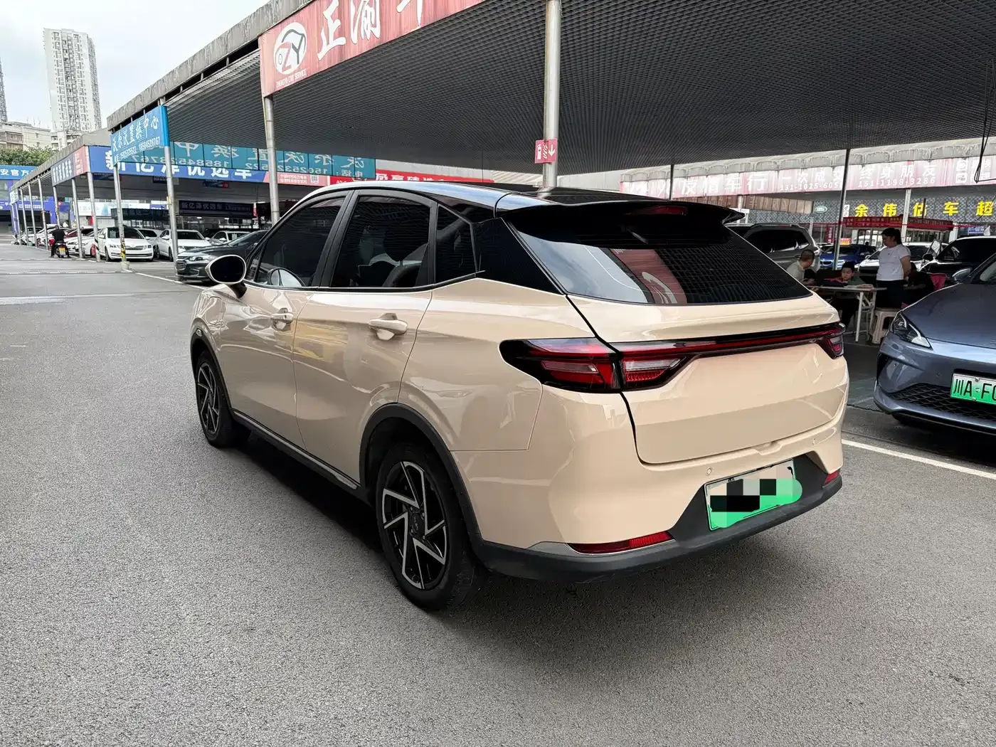 Nezha Auto Nezha AYA 2023 Facelift 401 Lite — Фото автомобиля 13