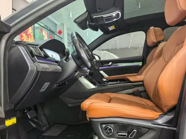 BYD Tang — Фото автомобиля 5