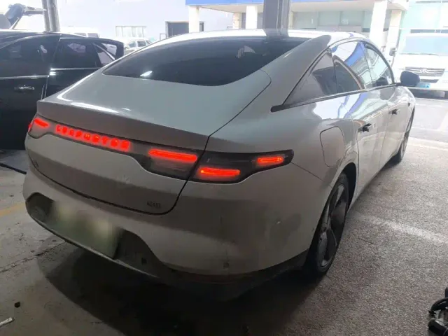 Leapmotor C01 — Фото автомобиля 6
