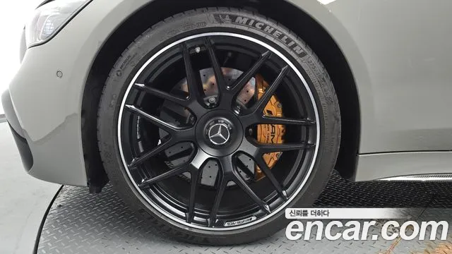 Mercedes-Benz AMG GT 4 двери 63 S 4MATIC+ — Фото автомобиля 3