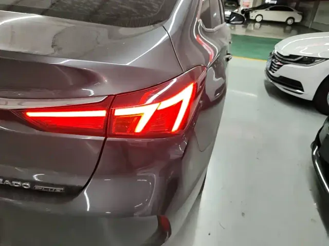 Changan Eado — Фото автомобиля 7