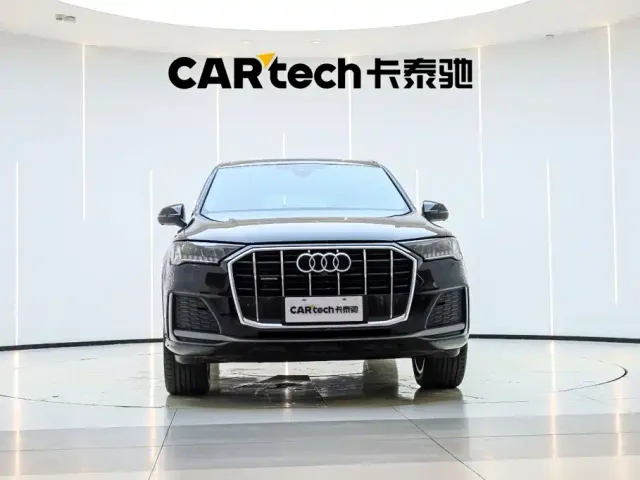Audi Q7 — Фото автомобиля 6