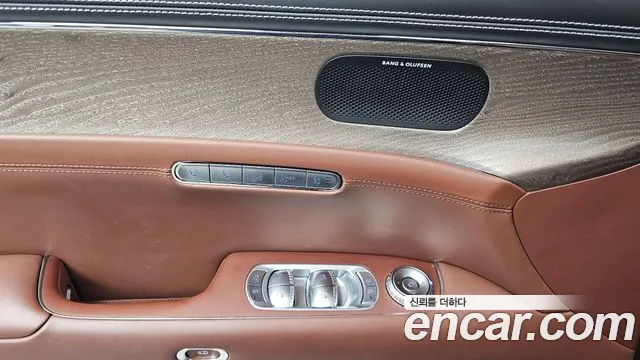 Genesis G90 — Фото автомобиля 20