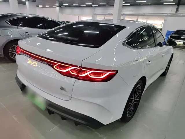 BYD Qin L — Фото автомобиля 4