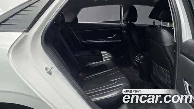 Hyundai AVANTE Avante (CN7) — Фото автомобиля 12