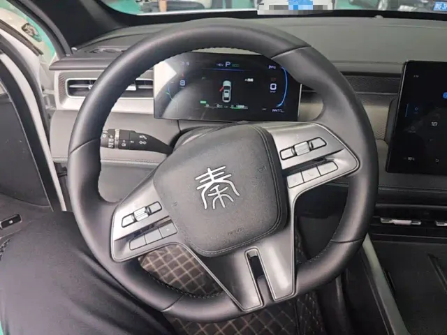 BYD Qin PLUS — Фото автомобиля 10