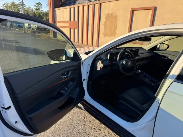 Honda Accord — Фото автомобиля 13