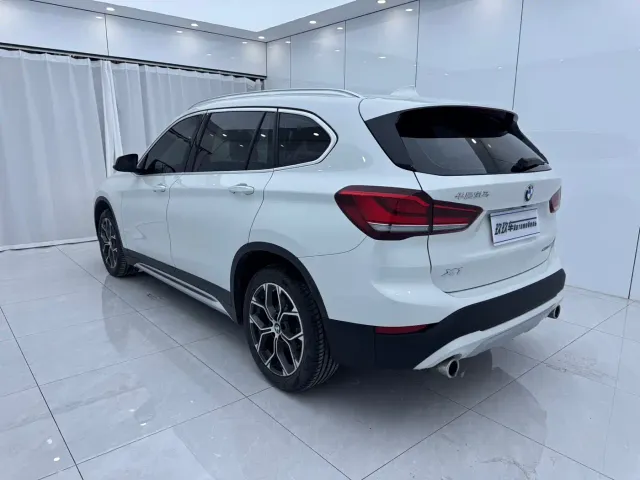 BMW X1 — Фото автомобиля 6