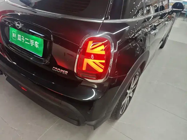 MINI Hatch — Фото автомобиля 7