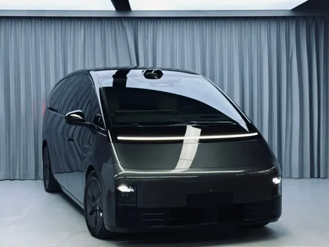 Li Auto MEGA — Фото автомобиля 3