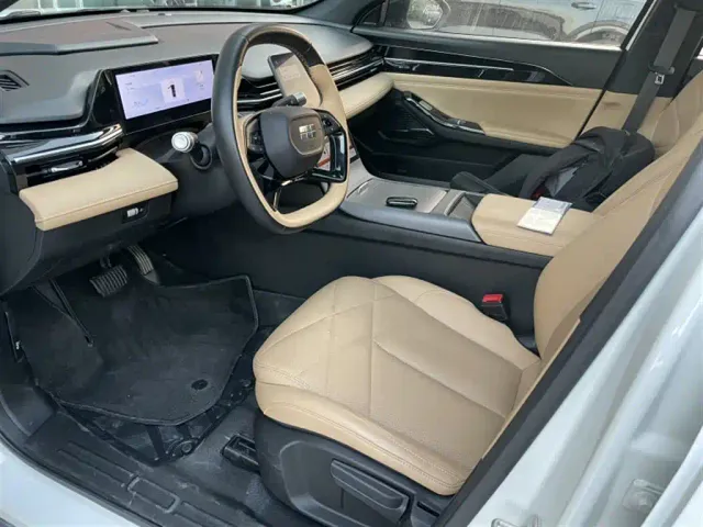 Geely Galaxy L6 — Фото автомобиля 7