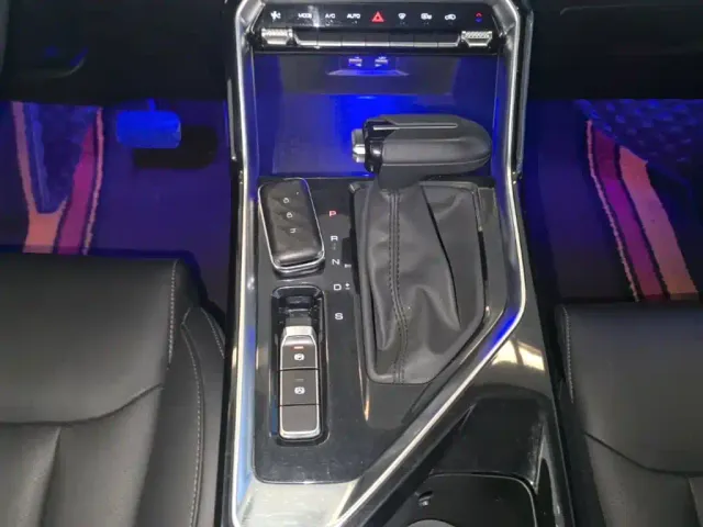 Wuling Asta — Фото автомобиля 13