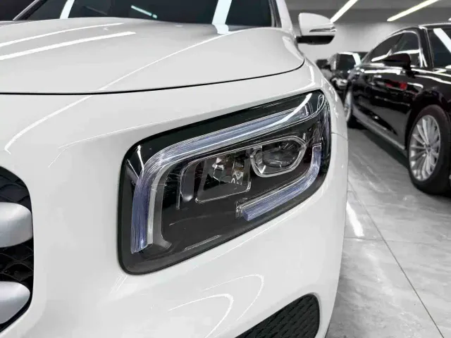 Mercedes-Benz GLB-Class — Фото автомобиля 23