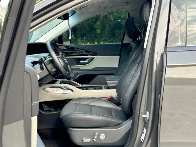 Lincoln Nautilus 2023 2.0T AWD Premium Edition — Фото автомобиля 7