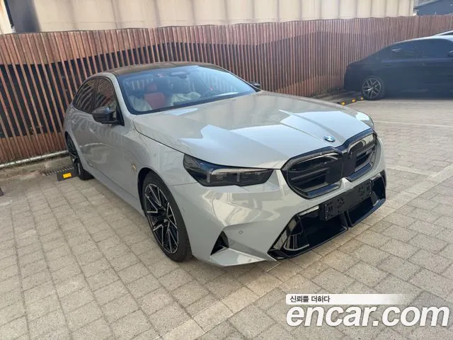 BMW M5 G90 — Фото автомобиля 7