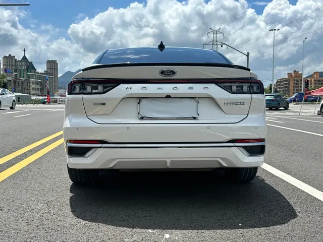 Ford Mondeo — Фото автомобиля 15