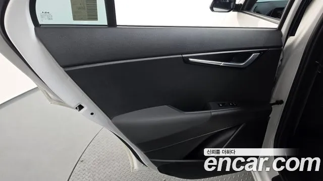 Kia Niro The All New — Фото автомобиля 14
