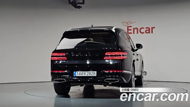 Genesis GV80 — Фото автомобиля 3