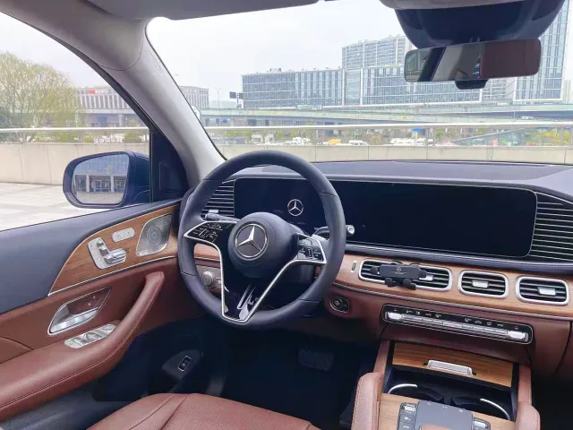 Mercedes-Benz GLE-Class — Фото автомобиля 14