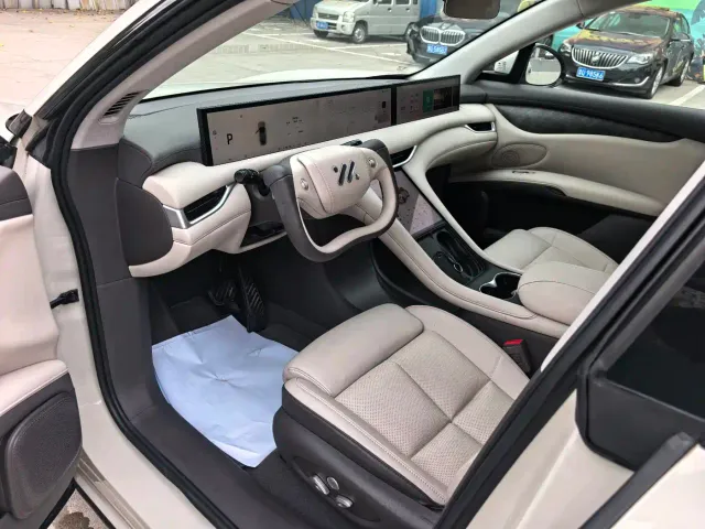 IM Motors LS6 — Фото автомобиля 6