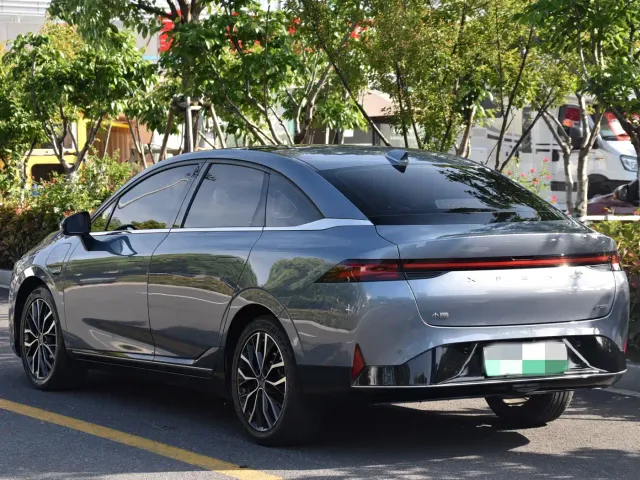 Xpeng P5 — Фото автомобиля 5