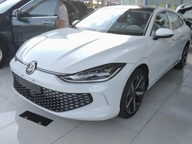 Фотография автомобиля — Volkswagen Lamando