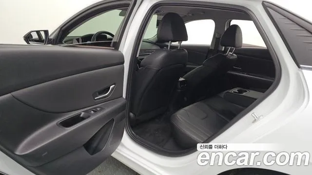 Hyundai Avante — Фото автомобиля 16