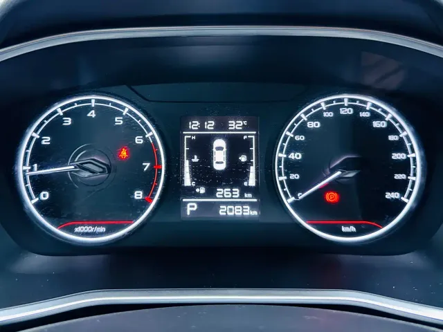 Geely Binyue — Фото автомобиля 15