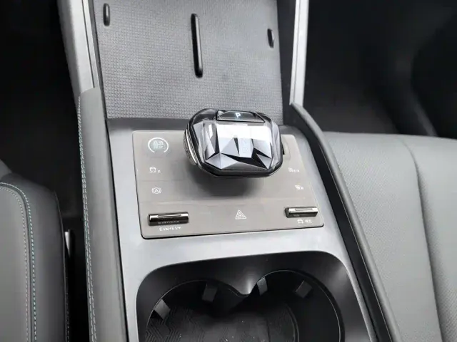 BYD Qin L — Фото автомобиля 13